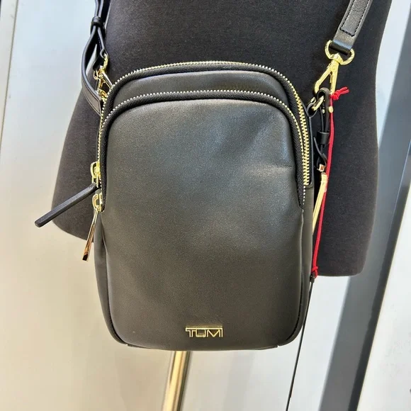 NWT TUMI Kendal Black Crossbody Bag- leather. - Picture 3 of 9